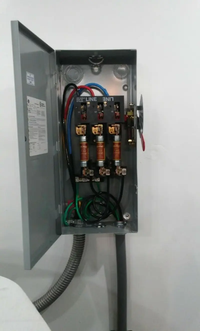 Three-phase disconnect switch installed for Smoke Detector Installation in Reminderville